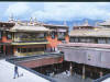 Auf dem Dach des Jokhang, Innenhof mit unz�hligen Butterlampen